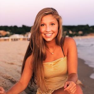 Meet your Posher, Isabelle